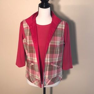 3/4 length shirt with a matching Reversible Vest.